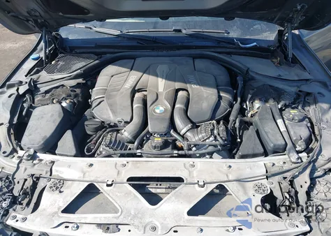 2016 BMW 750I xDrive из США, поврежденный, VIN WBA7F2C53GG417501